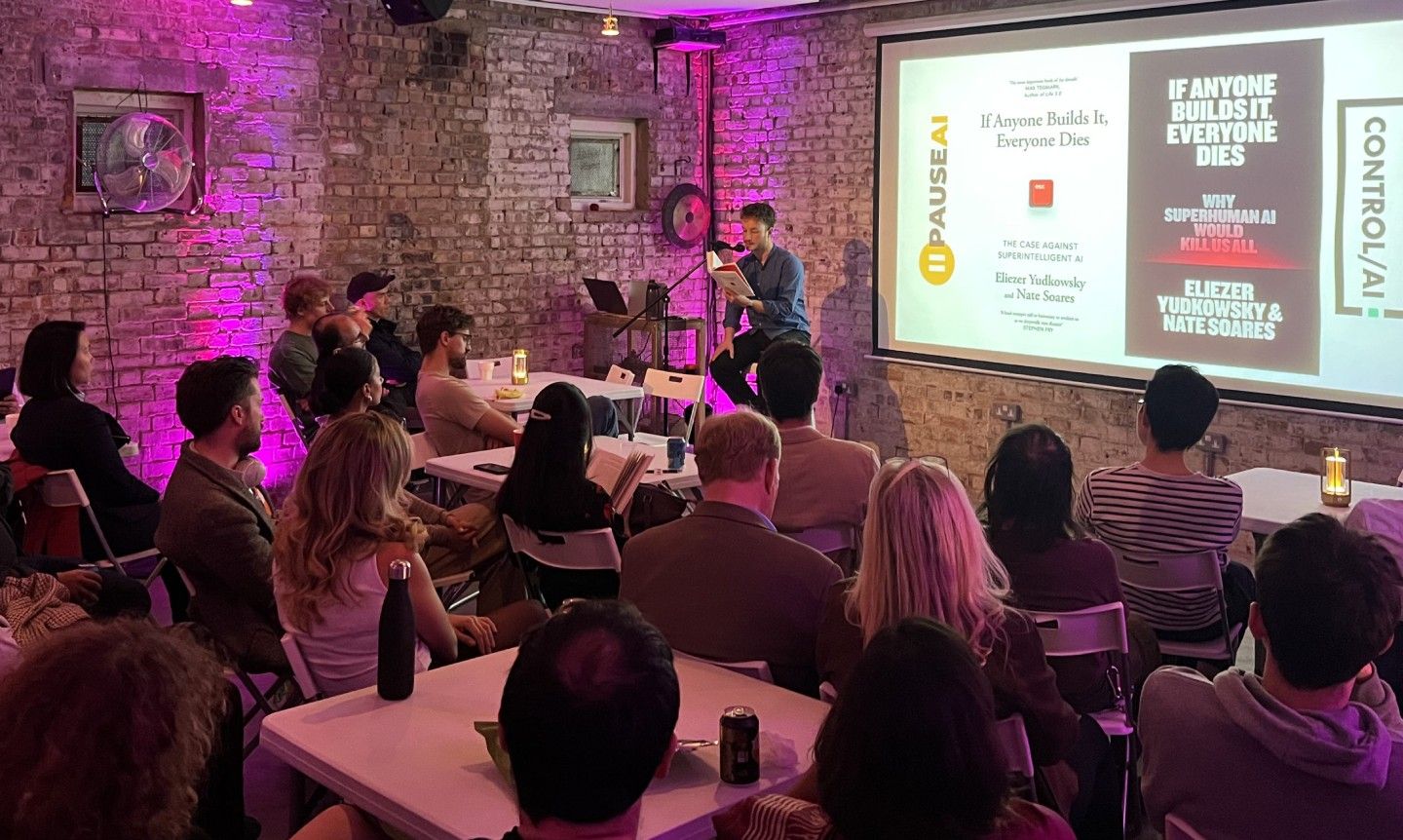 Fiesta de lanzamiento del libro 'If Anyone Builds It, Everyone Dies'